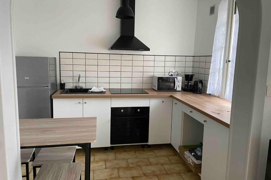 Chaleureux Au Coeur D Un Village Classe Apartamento